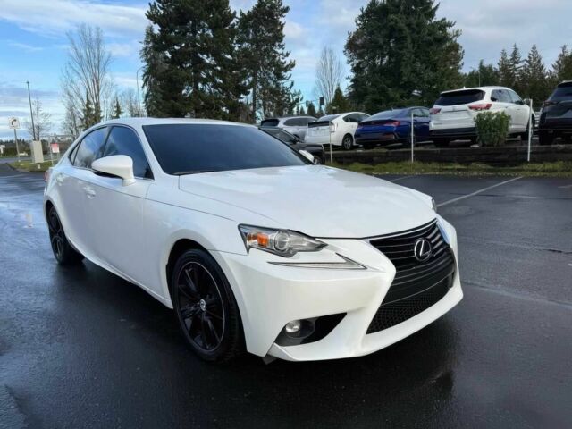 Белый Лексус ИС, объемом двигателя 2.5 л и пробегом 72 тыс. км за 4600 $, фото 1 на Automoto.ua