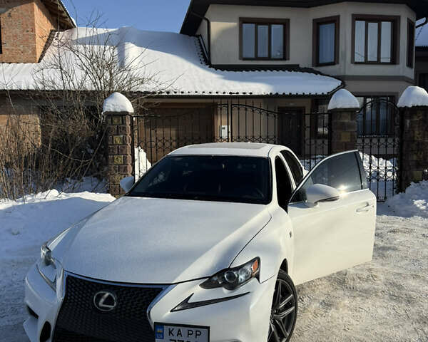 Белый Лексус ИС, объемом двигателя 2 л и пробегом 125 тыс. км за 17400 $, фото 1 на Automoto.ua