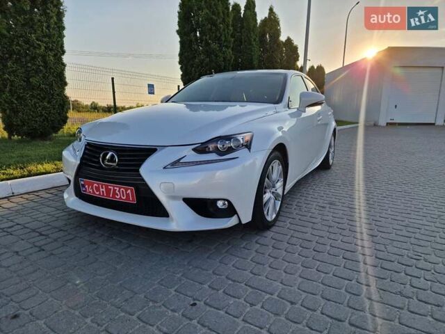 Білий Лексус ІС, об'ємом двигуна 2 л та пробігом 171 тис. км за 15900 $, фото 1 на Automoto.ua