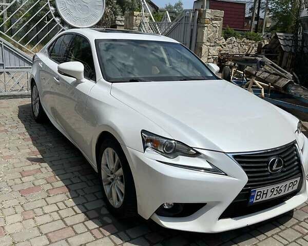 Білий Лексус ІС, об'ємом двигуна 2 л та пробігом 60 тис. км за 22500 $, фото 1 на Automoto.ua