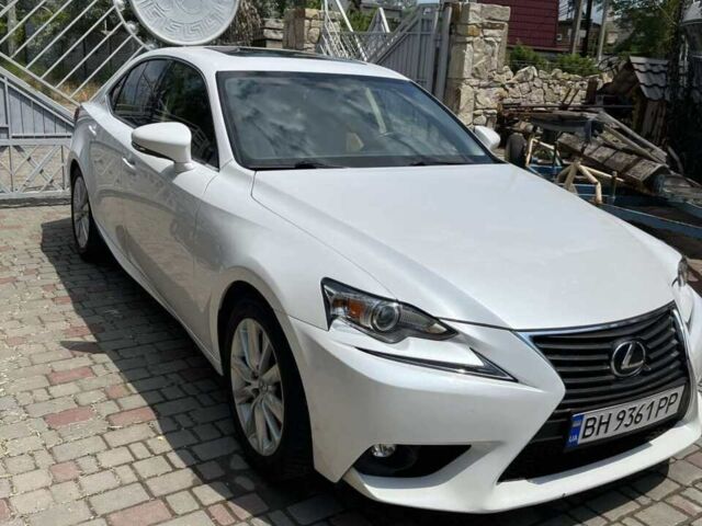 Білий Лексус ІС, об'ємом двигуна 2 л та пробігом 60 тис. км за 22500 $, фото 1 на Automoto.ua