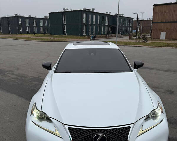Білий Лексус ІС, об'ємом двигуна 2 л та пробігом 114 тис. км за 20900 $, фото 1 на Automoto.ua