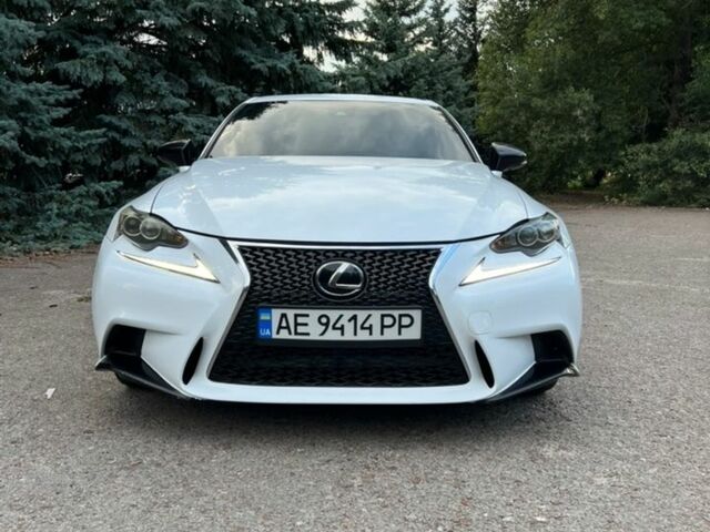 Білий Лексус ІС, об'ємом двигуна 2 л та пробігом 117 тис. км за 19900 $, фото 1 на Automoto.ua