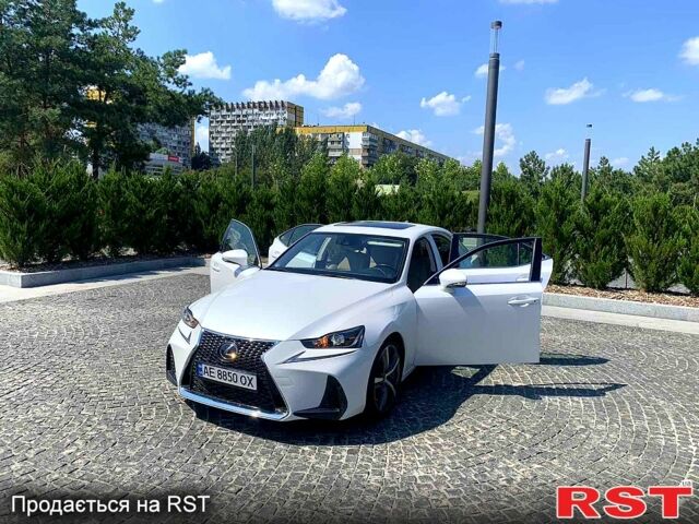 Білий Лексус ІС, об'ємом двигуна 3.5 л та пробігом 67 тис. км за 23700 $, фото 1 на Automoto.ua