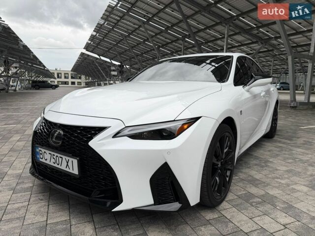 Белый Лексус ИС, объемом двигателя 3.46 л и пробегом 28 тыс. км за 37000 $, фото 1 на Automoto.ua