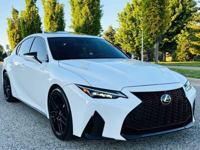Білий Лексус ІС, об'ємом двигуна 5 л та пробігом 18 тис. км за 27997 $, фото 1 на Automoto.ua