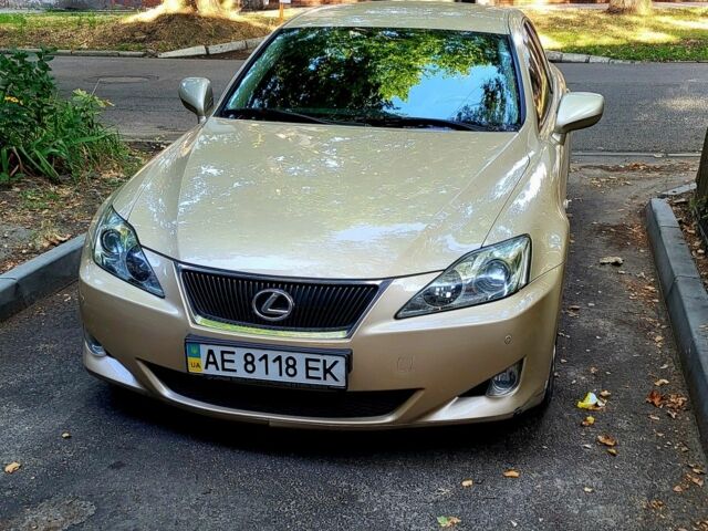 Бежевий Лексус ІС, об'ємом двигуна 2.5 л та пробігом 55 тис. км за 12000 $, фото 1 на Automoto.ua