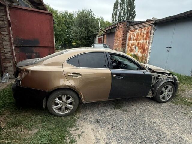 Бежевий Лексус ІС, об'ємом двигуна 2.2 л та пробігом 330 тис. км за 1998 $, фото 1 на Automoto.ua