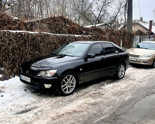 Черный Лексус ИС, объемом двигателя 2 л и пробегом 237 тыс. км за 5500 $, фото 1 на Automoto.ua