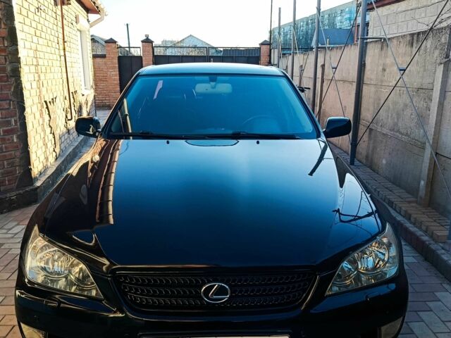 Чорний Лексус ІС, об'ємом двигуна 2 л та пробігом 164 тис. км за 6700 $, фото 1 на Automoto.ua