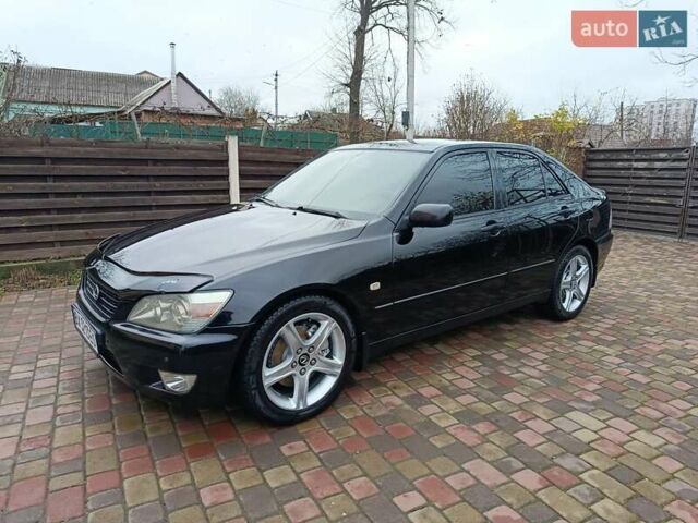 Чорний Лексус ІС, об'ємом двигуна 1.99 л та пробігом 203 тис. км за 4999 $, фото 1 на Automoto.ua