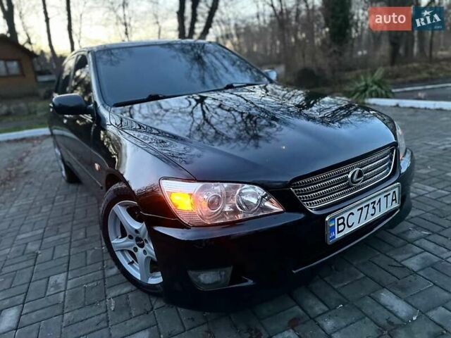 Чорний Лексус ІС, об'ємом двигуна 2 л та пробігом 191 тис. км за 5300 $, фото 1 на Automoto.ua