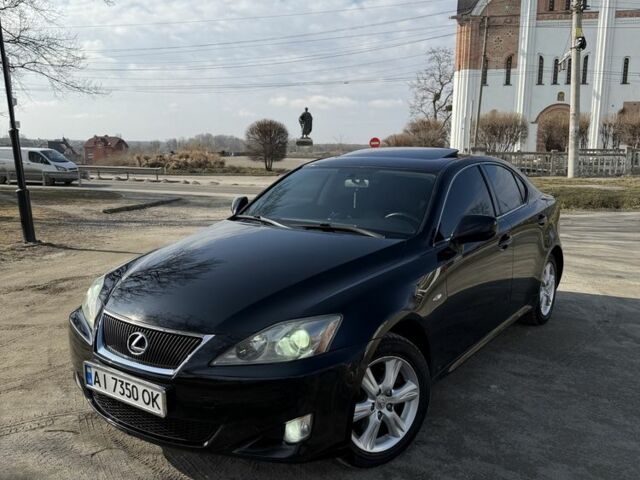 Черный Лексус ИС, объемом двигателя 2.2 л и пробегом 234 тыс. км за 7900 $, фото 1 на Automoto.ua