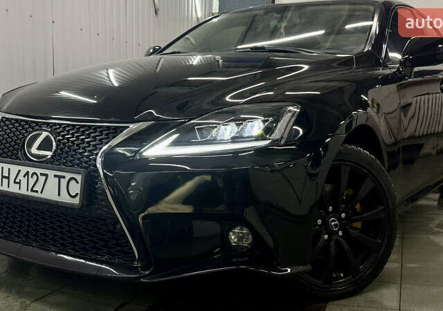 Черный Лексус ИС, объемом двигателя 2.5 л и пробегом 130 тыс. км за 8800 $, фото 1 на Automoto.ua