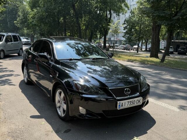 Черный Лексус ИС, объемом двигателя 2.2 л и пробегом 235 тыс. км за 8150 $, фото 1 на Automoto.ua