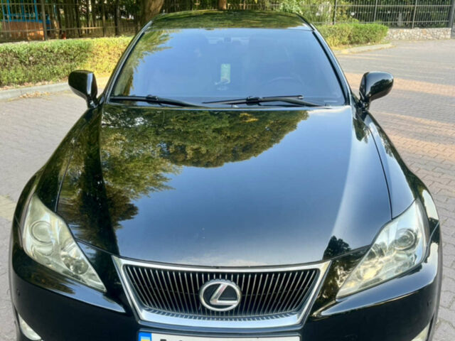 Чорний Лексус ІС, об'ємом двигуна 3 л та пробігом 216 тис. км за 8600 $, фото 1 на Automoto.ua