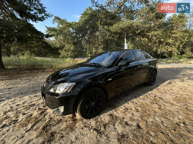 Чорний Лексус ІС, об'ємом двигуна 3 л та пробігом 290 тис. км за 9400 $, фото 1 на Automoto.ua