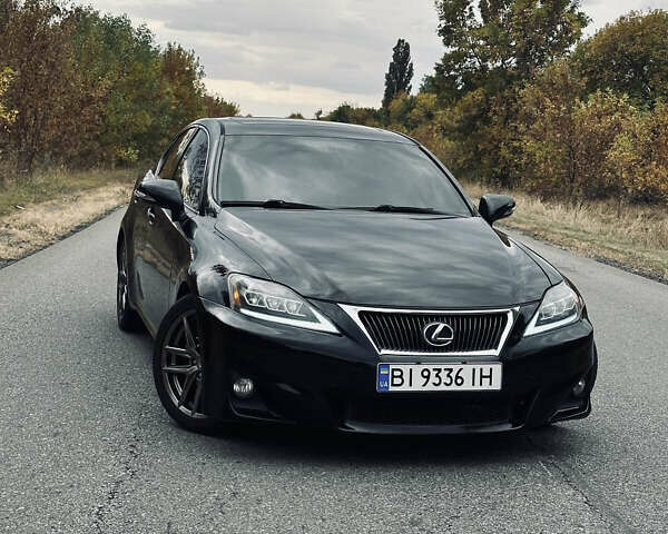 Черный Лексус ИС, объемом двигателя 2.5 л и пробегом 207 тыс. км за 11000 $, фото 1 на Automoto.ua