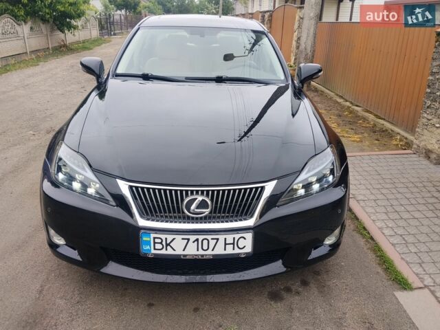 Чорний Лексус ІС, об'ємом двигуна 2.5 л та пробігом 278 тис. км за 10900 $, фото 1 на Automoto.ua