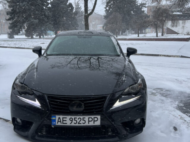 Черный Лексус ИС, объемом двигателя 2.5 л и пробегом 204 тыс. км за 16500 $, фото 1 на Automoto.ua