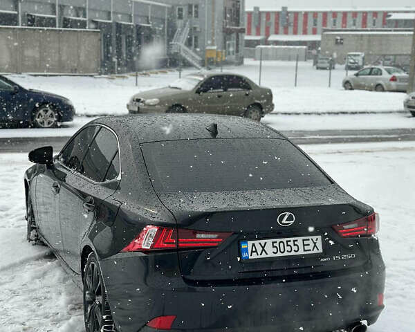 Черный Лексус ИС, объемом двигателя 2.5 л и пробегом 139 тыс. км за 15000 $, фото 1 на Automoto.ua