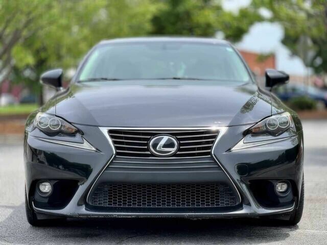 Черный Лексус ИС, объемом двигателя 2.5 л и пробегом 126 тыс. км за 10000 $, фото 1 на Automoto.ua