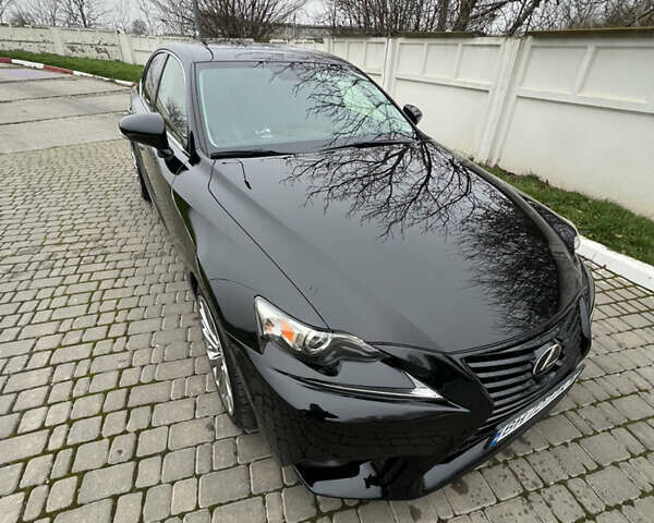 Черный Лексус ИС, объемом двигателя 2.5 л и пробегом 150 тыс. км за 17200 $, фото 1 на Automoto.ua