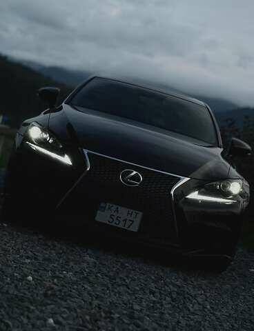 Черный Лексус ИС, объемом двигателя 2.5 л и пробегом 173 тыс. км за 18500 $, фото 1 на Automoto.ua