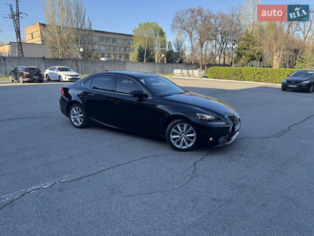 Черный Лексус ИС, объемом двигателя 2 л и пробегом 72 тыс. км за 18500 $, фото 1 на Automoto.ua
