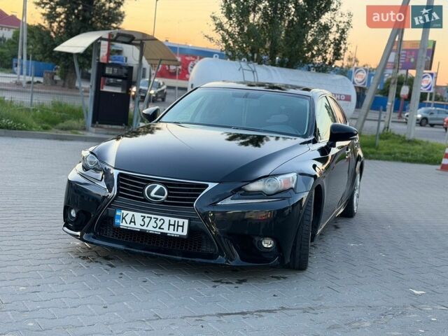 Чорний Лексус ІС, об'ємом двигуна 2 л та пробігом 205 тис. км за 15700 $, фото 1 на Automoto.ua