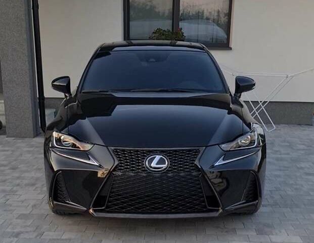 Черный Лексус ИС, объемом двигателя 3.5 л и пробегом 44 тыс. км за 28499 $, фото 1 на Automoto.ua