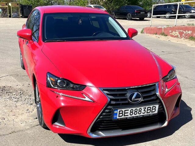Красный Лексус ИС, объемом двигателя 2 л и пробегом 87 тыс. км за 20500 $, фото 1 на Automoto.ua