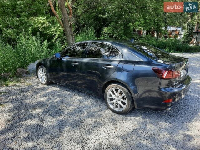 Лексус ІС, об'ємом двигуна 2.5 л та пробігом 201 тис. км за 12300 $, фото 1 на Automoto.ua