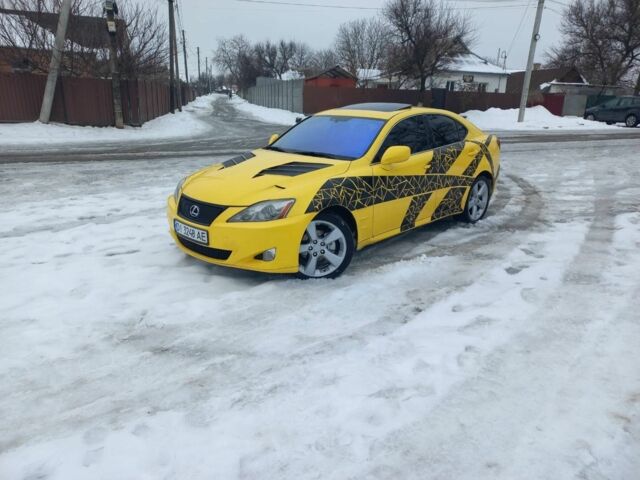 Жовтий Лексус ІС, об'ємом двигуна 2.5 л та пробігом 174 тис. км за 6500 $, фото 1 на Automoto.ua