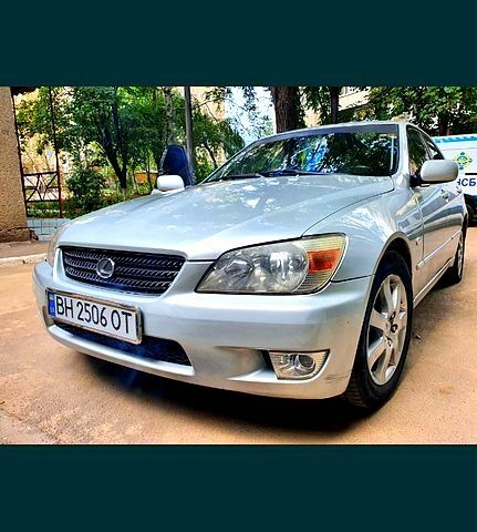 Серый Лексус ИС, объемом двигателя 2 л и пробегом 0 тыс. км за 5000 $, фото 1 на Automoto.ua
