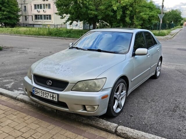 Сірий Лексус ІС, об'ємом двигуна 3 л та пробігом 200 тис. км за 6500 $, фото 1 на Automoto.ua