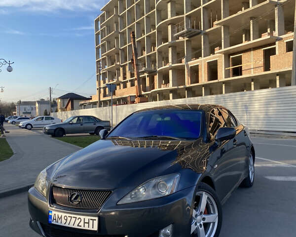 Серый Лексус ИС, объемом двигателя 2.23 л и пробегом 334 тыс. км за 7300 $, фото 1 на Automoto.ua