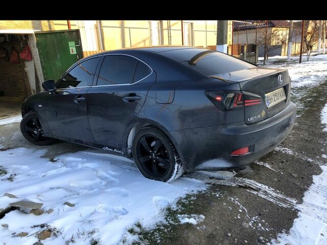 Серый Лексус ИС, объемом двигателя 2.2 л и пробегом 280 тыс. км за 8600 $, фото 1 на Automoto.ua