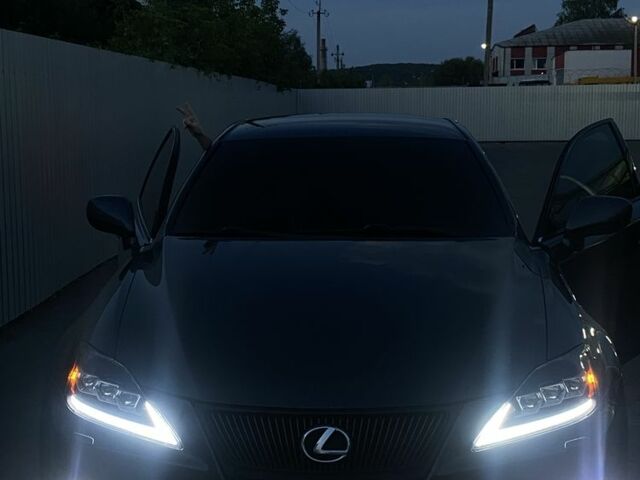 Серый Лексус ИС, объемом двигателя 2.2 л и пробегом 280 тыс. км за 8200 $, фото 1 на Automoto.ua