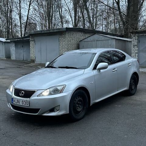 Серый Лексус ИС, объемом двигателя 2.2 л и пробегом 234 тыс. км за 4500 $, фото 1 на Automoto.ua