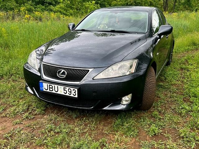 Сірий Лексус ІС, об'ємом двигуна 2.2 л та пробігом 230 тис. км за 4800 $, фото 1 на Automoto.ua