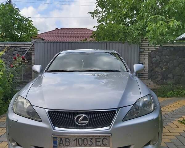 Сірий Лексус ІС, об'ємом двигуна 2.23 л та пробігом 235 тис. км за 6600 $, фото 1 на Automoto.ua