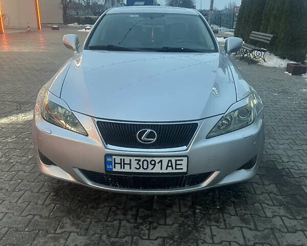 Сірий Лексус ІС, об'ємом двигуна 3 л та пробігом 226 тис. км за 8100 $, фото 1 на Automoto.ua