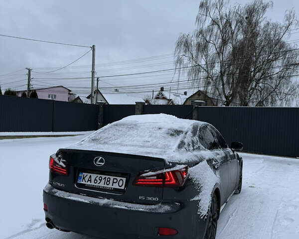Сірий Лексус ІС, об'ємом двигуна 3 л та пробігом 256 тис. км за 9999 $, фото 1 на Automoto.ua