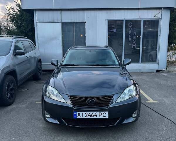 Серый Лексус ИС, объемом двигателя 2.23 л и пробегом 347 тыс. км за 7200 $, фото 1 на Automoto.ua