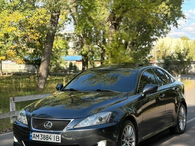 Сірий Лексус ІС, об'ємом двигуна 2.23 л та пробігом 299 тис. км за 8300 $, фото 1 на Automoto.ua