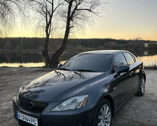 Серый Лексус ИС, объемом двигателя 2.23 л и пробегом 350 тыс. км за 6300 $, фото 1 на Automoto.ua