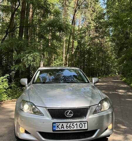 Серый Лексус ИС, объемом двигателя 2.5 л и пробегом 283 тыс. км за 9700 $, фото 1 на Automoto.ua