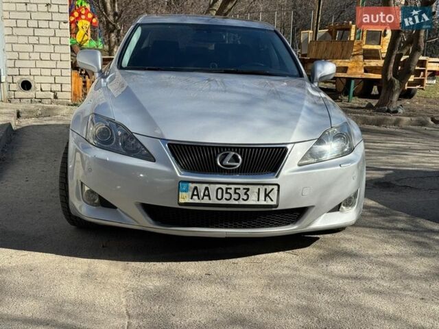 Серый Лексус ИС, объемом двигателя 3 л и пробегом 255 тыс. км за 7900 $, фото 1 на Automoto.ua