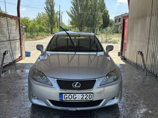 Сірий Лексус ІС, об'ємом двигуна 2.2 л та пробігом 335 тис. км за 4250 $, фото 1 на Automoto.ua